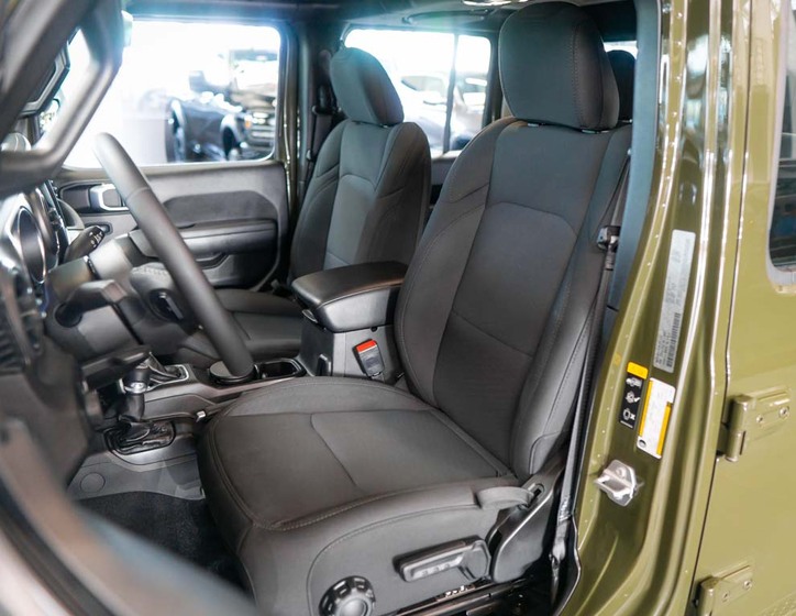 Jeep Gladiator 13