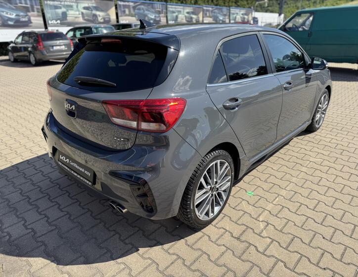 KIA Rio 7