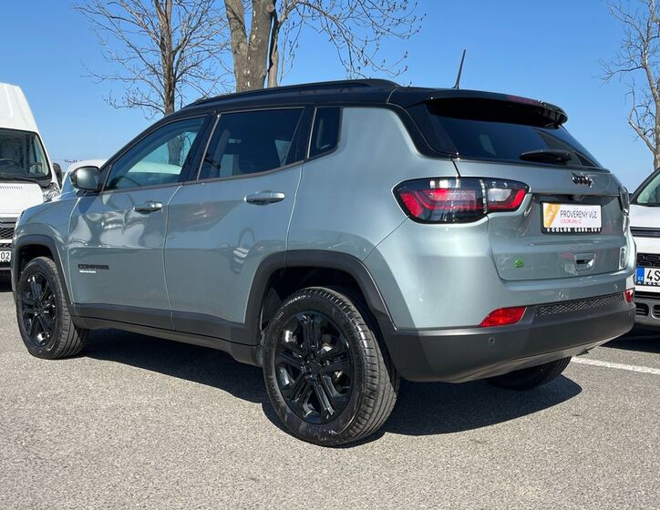 Jeep Compass 15