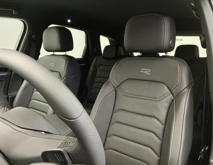Volkswagen Touareg 12