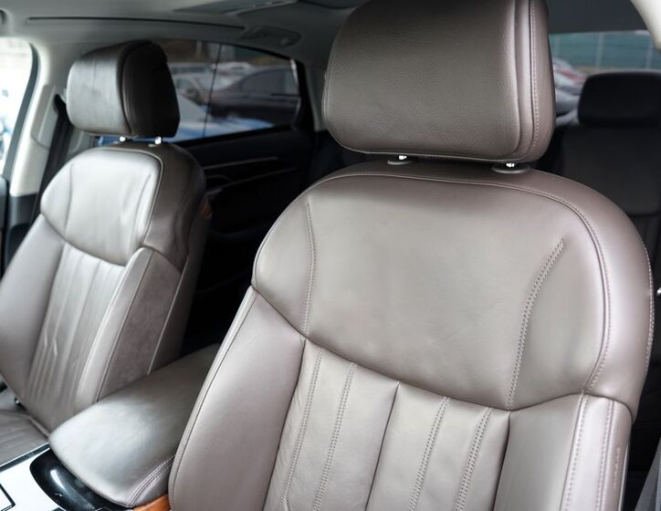 Audi A8 26