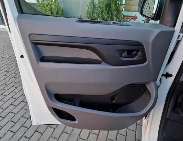 Peugeot Expert 33