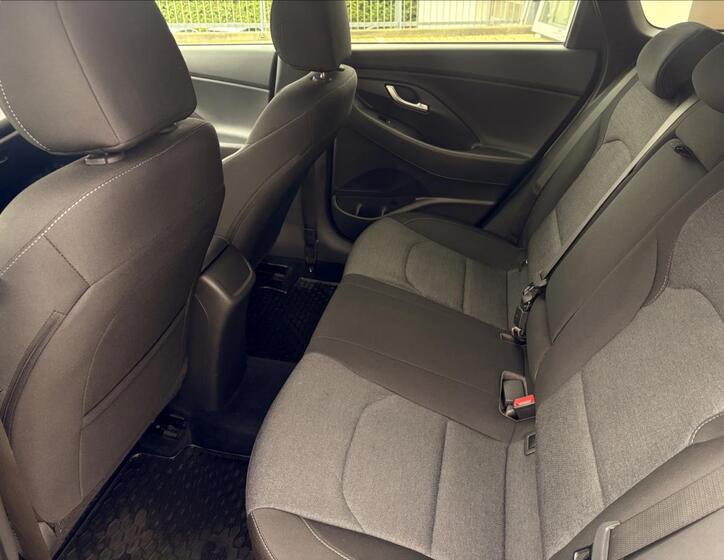 Hyundai i30 11