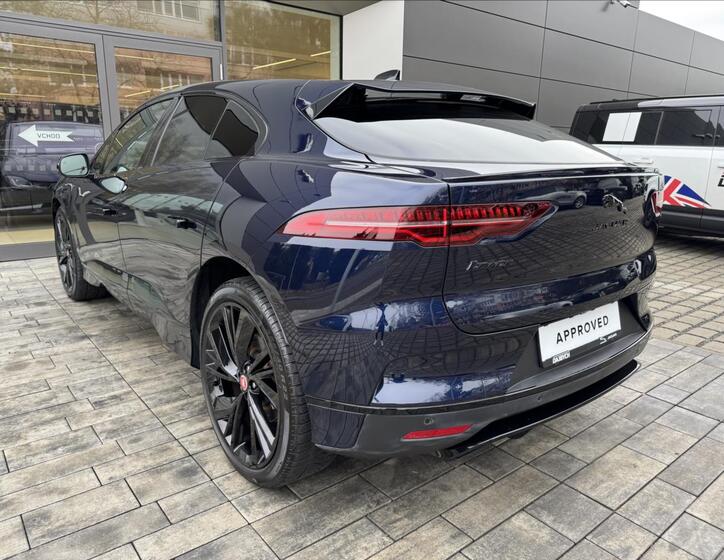 Jaguar I-Pace 4