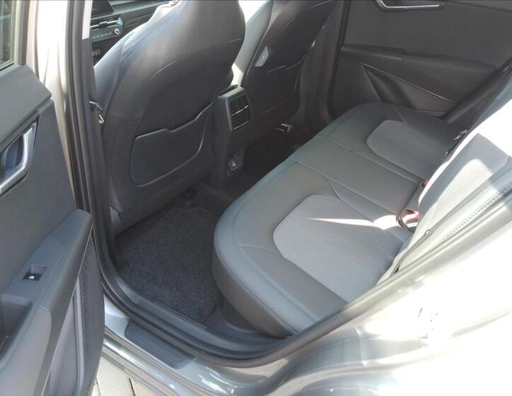 KIA Niro 7