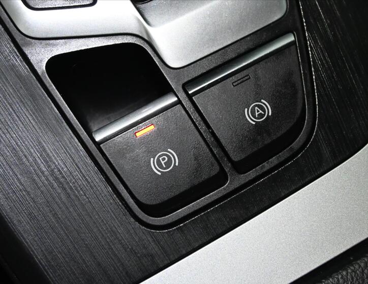 Audi Q5 25