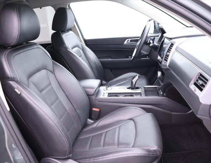 SsangYong Rexton 15