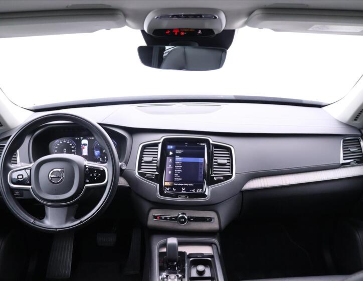 Volvo XC90 32