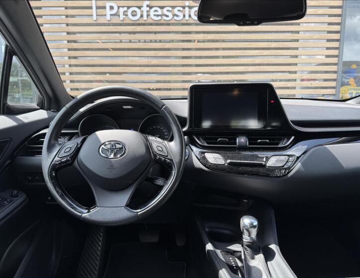 Toyota C-HR 5