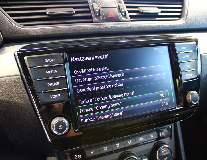 Škoda Superb 18