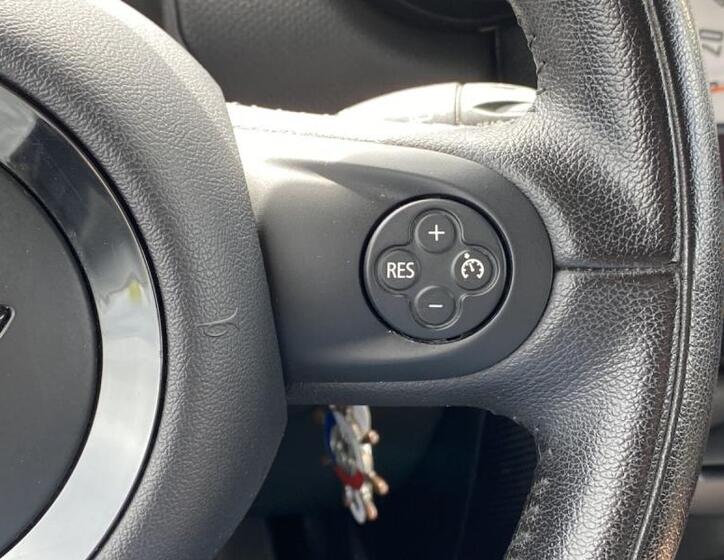 Mini Countryman 18