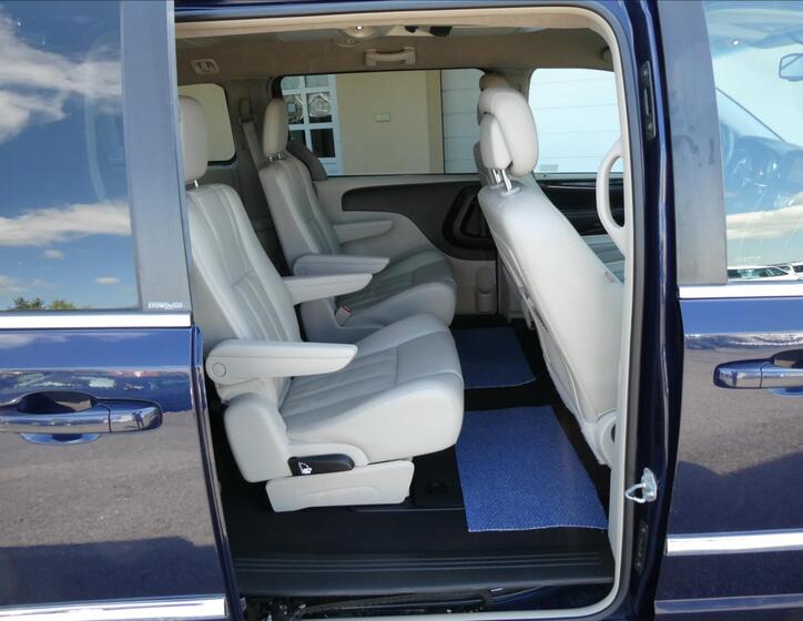 Chrysler Town & Country 20