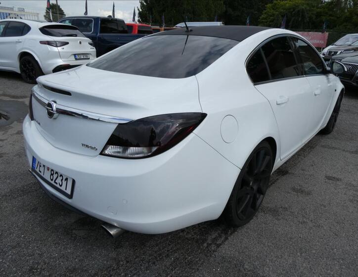 Opel Insignia 8