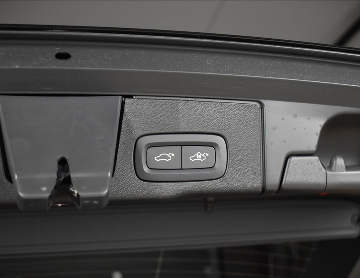 Volvo XC60 25