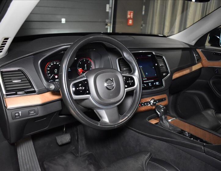 Volvo XC90 14