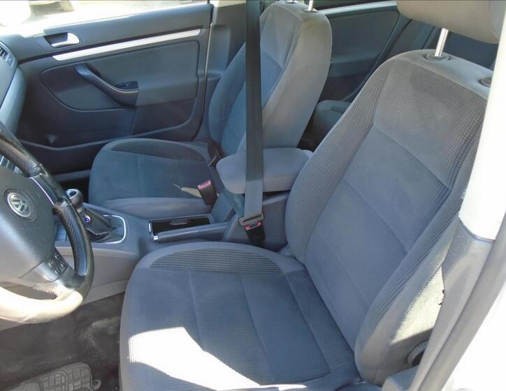 Volkswagen Golf 10