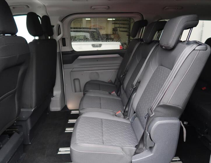 Ford Tourneo Custom 20