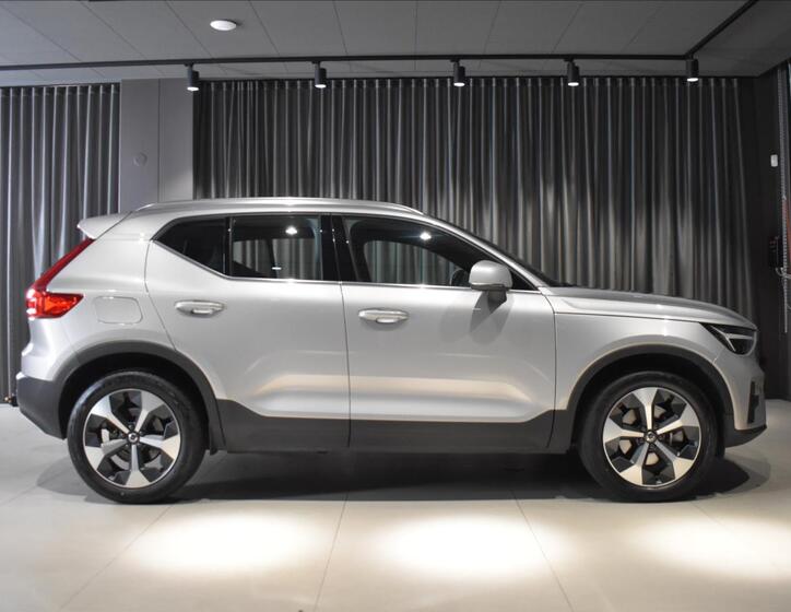 Volvo XC40 3