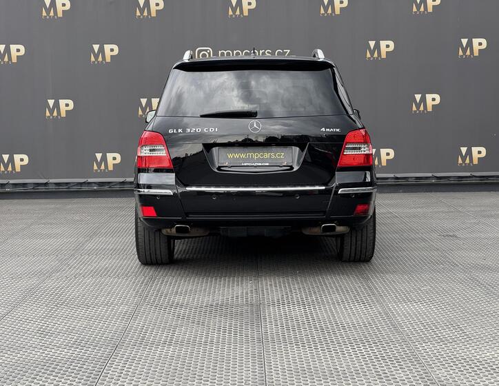 Mercedes-Benz GLK 8
