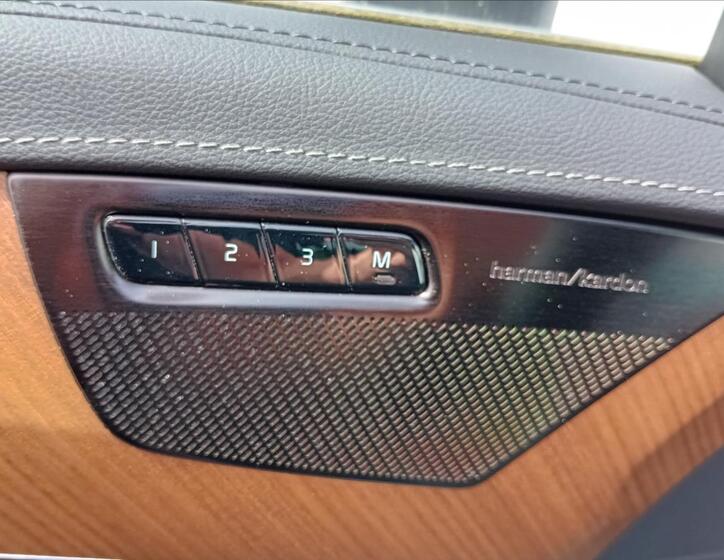 Volvo XC90 21