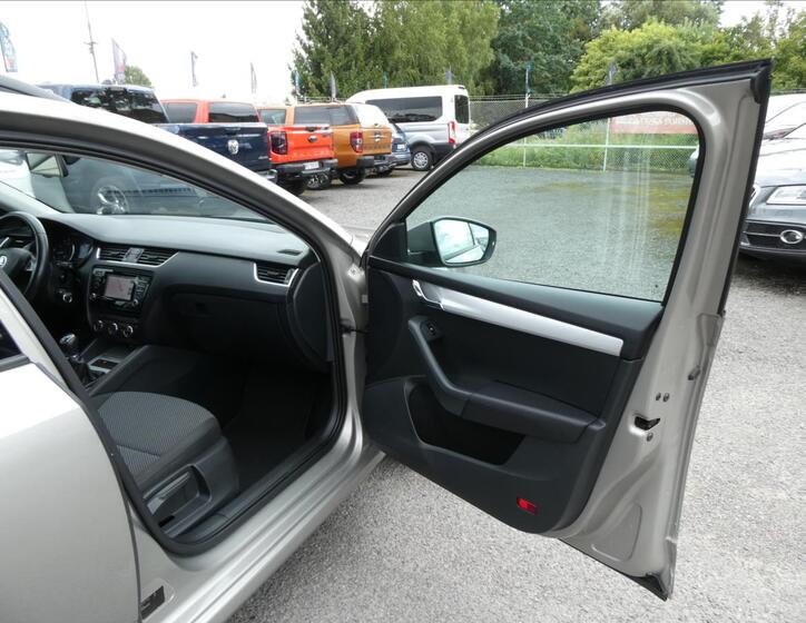 Škoda Octavia 23