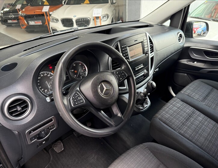 Mercedes-Benz Vito 9