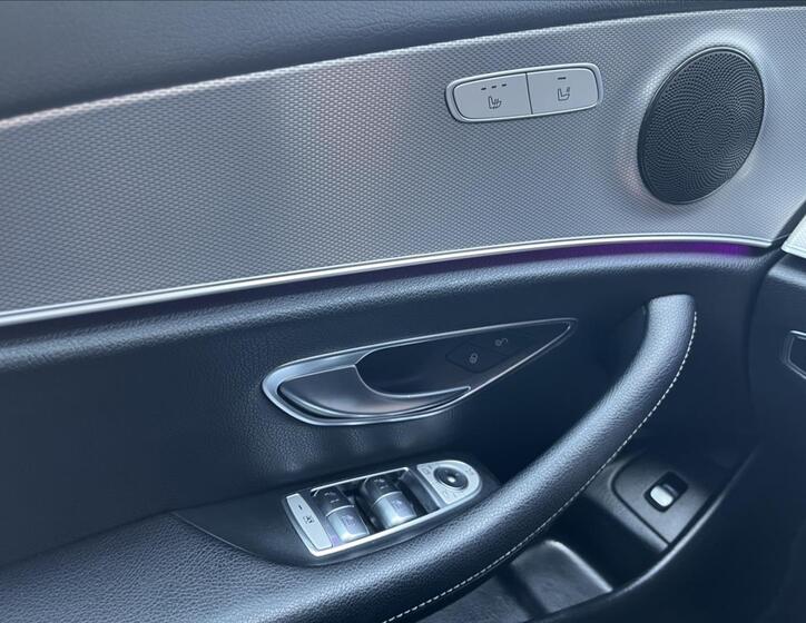 Mercedes-Benz Třídy E 19