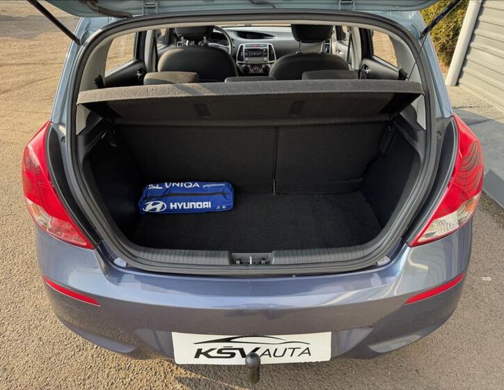 Hyundai i20 10