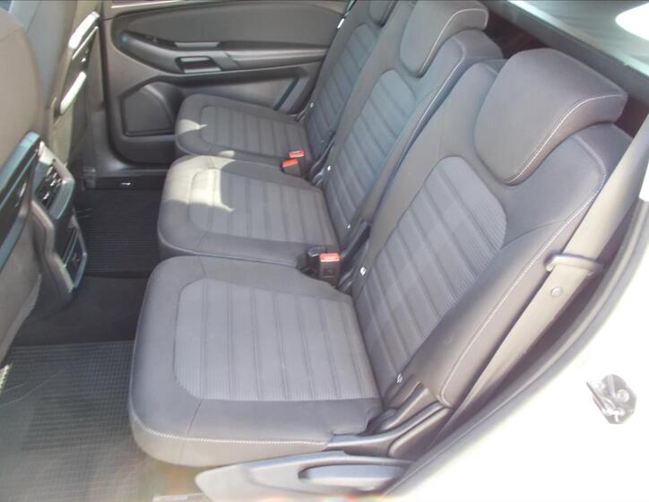 Ford Galaxy 13