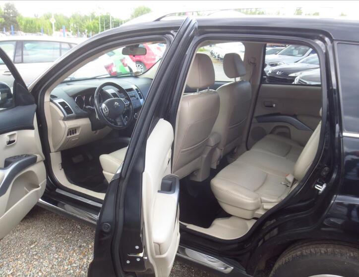 Citroën C-Crosser 9