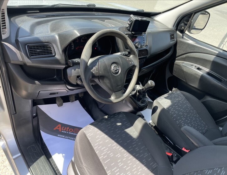 Opel Combo 11