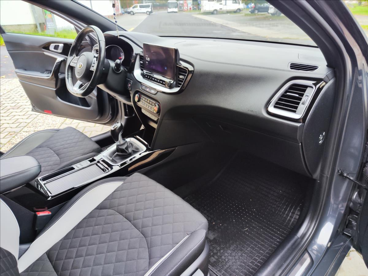 KIA ProCeed