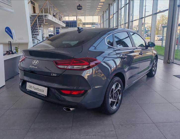 Hyundai i30 4