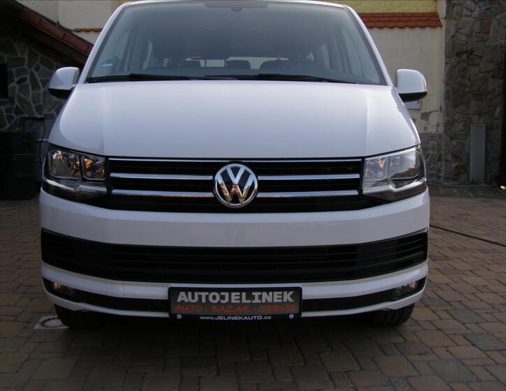 Volkswagen Caravelle 8