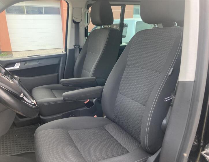 Volkswagen Multivan 23