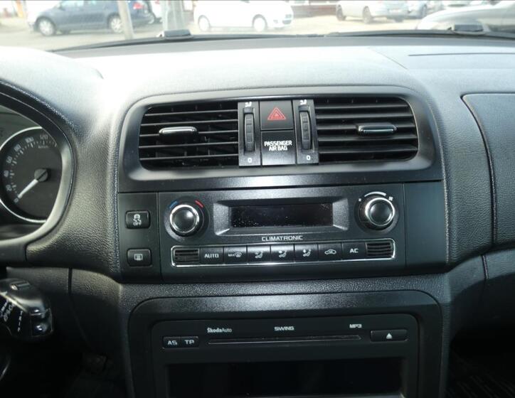 Škoda Roomster 8