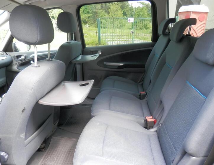 Ford Galaxy 17