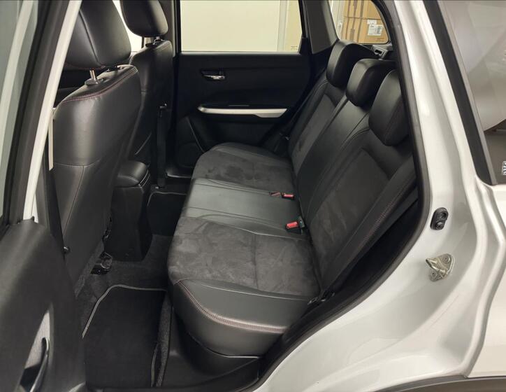 Suzuki Vitara 33