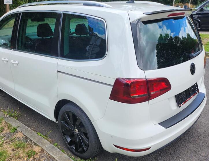 Volkswagen Sharan 9