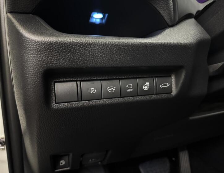 Toyota RAV4 8