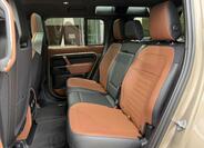 Land Rover Defender 18