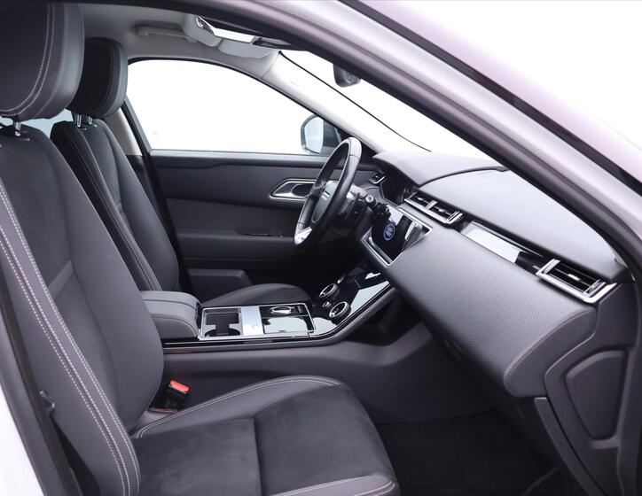 Land Rover Range Rover Velar 13