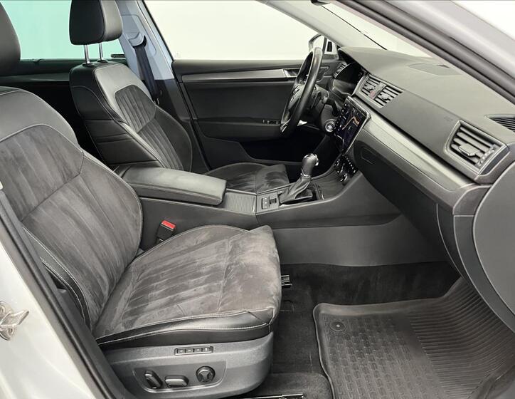 Škoda Superb 24