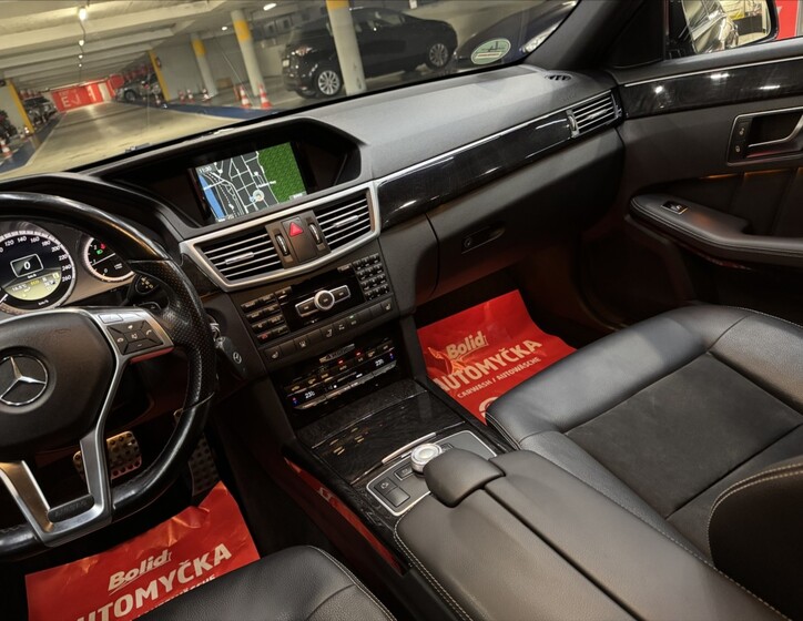 Mercedes-Benz Třídy E 25