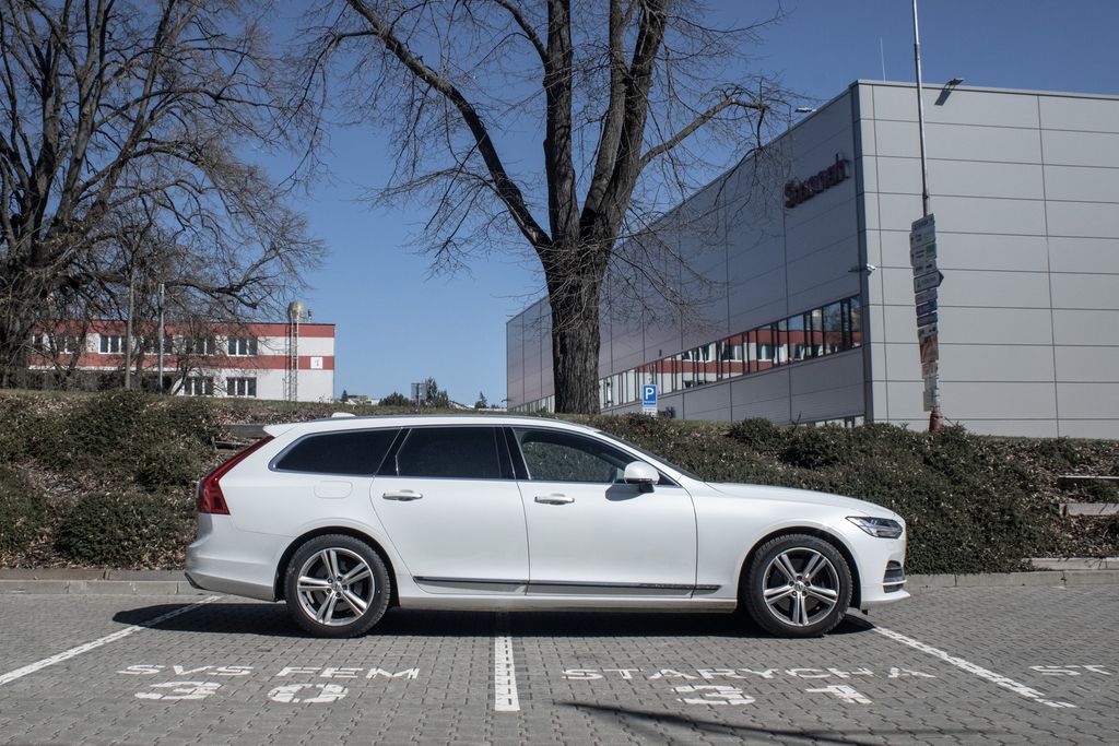 Volvo V90
