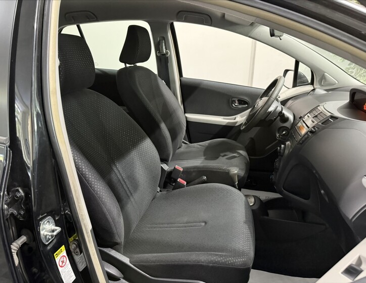 Toyota Yaris 18