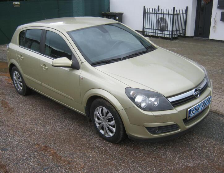 Opel Astra 8