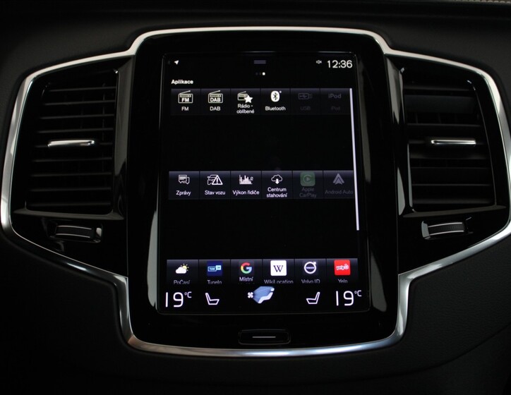 Volvo XC90 11