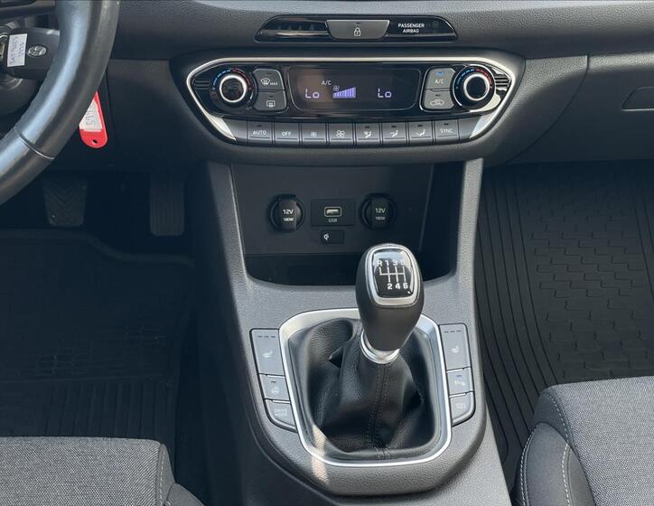 Hyundai i30 12