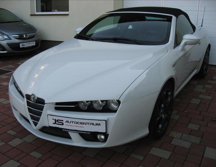 Alfa Romeo Spider 2